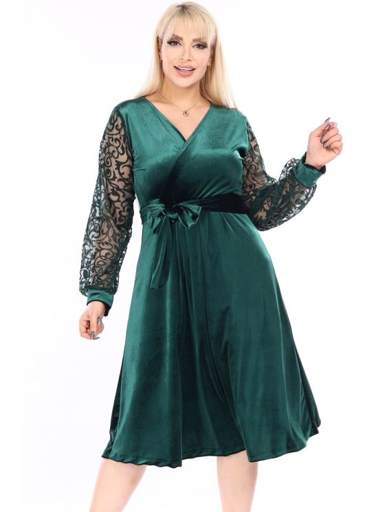 Žalia veliūrinė suknelė