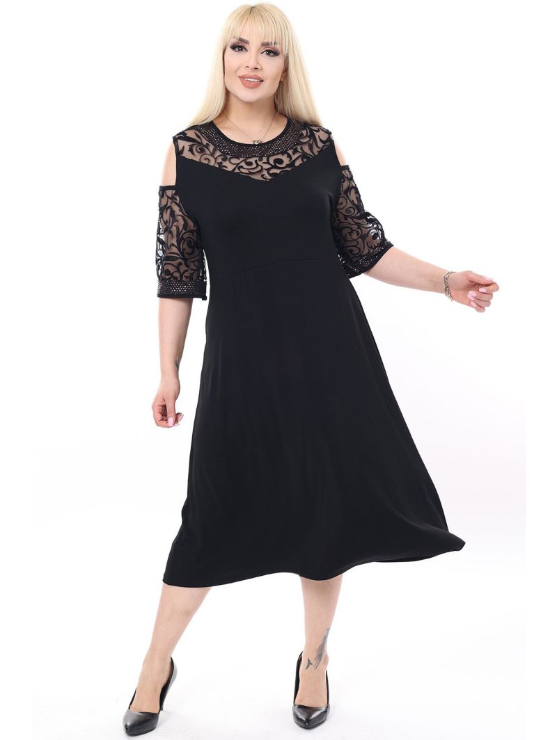 Juoda didelių dydžių suknelė Juoda didelių dydžių suknelė