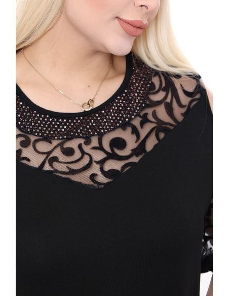 Черное платье больших размеров