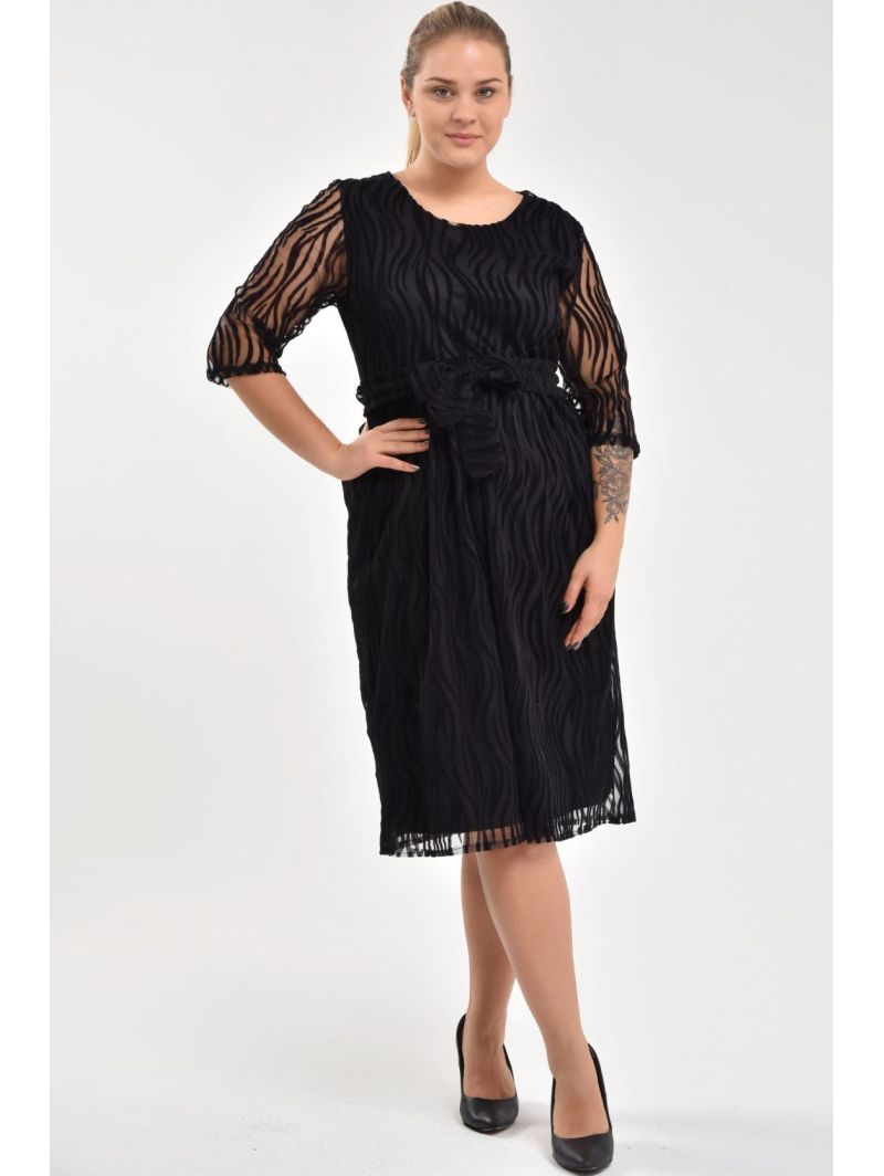 Juoda suknelė Juoda suknelė