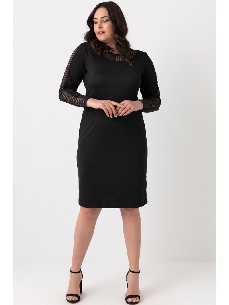 Juoda elegantiška suknelė Juoda elegantiška suknelė