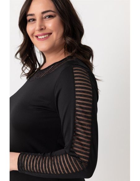 Must elegantne kleit