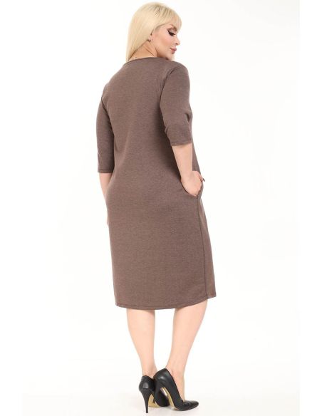 Pruun taskutega kleit