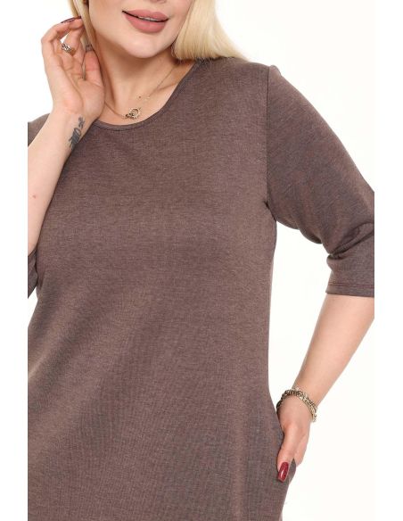 Pruun taskutega kleit