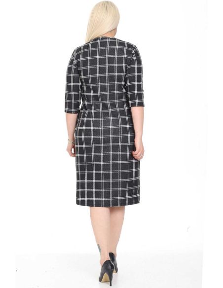 Классическое платье в клетку