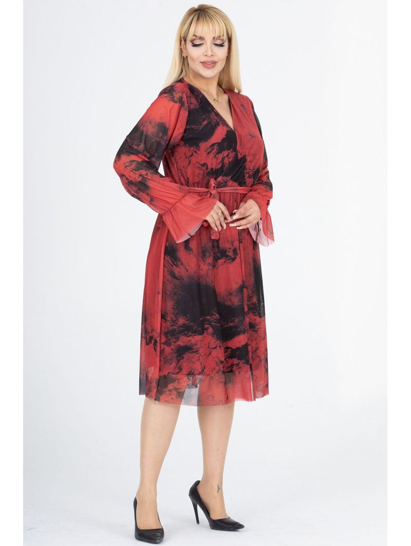 Svītraina kleita ar lencīti Svītraina kleita ar lencīti