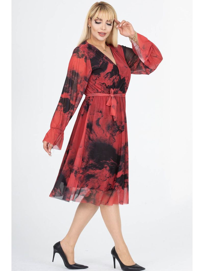 Svītraina kleita ar lencīti Svītraina kleita ar lencīti