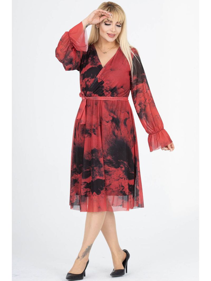 Svītraina kleita ar lencīti Svītraina kleita ar lencīti