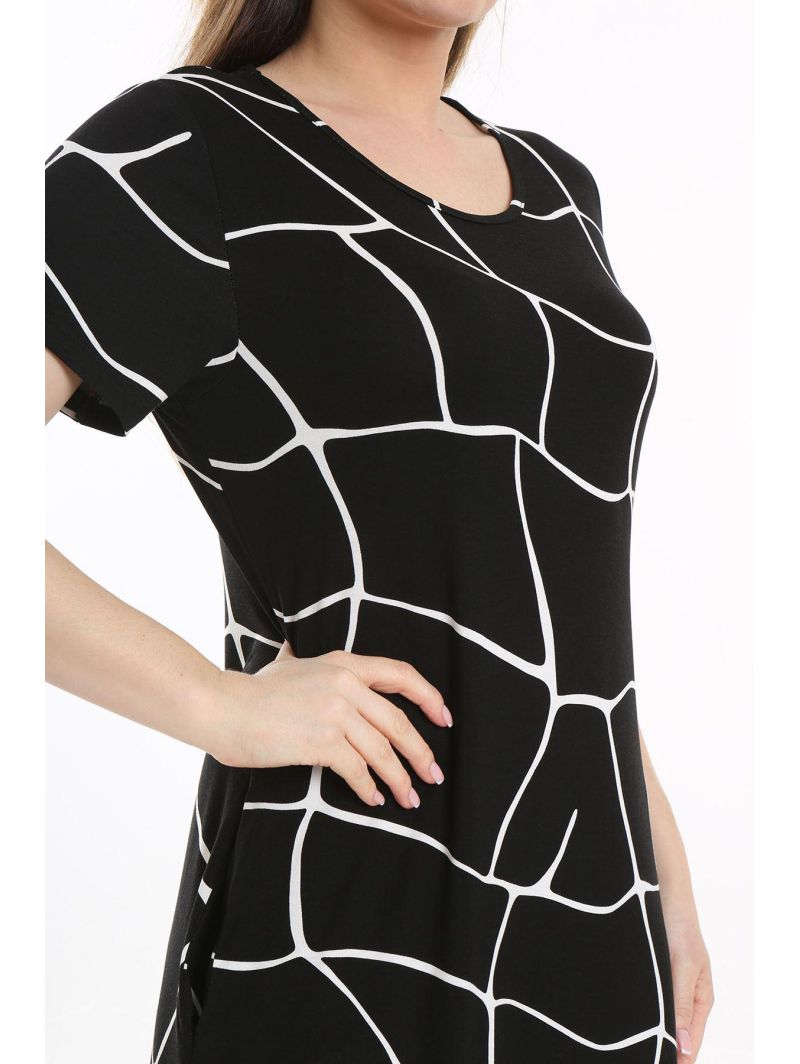 Простое летнее платье Простое летнее платье