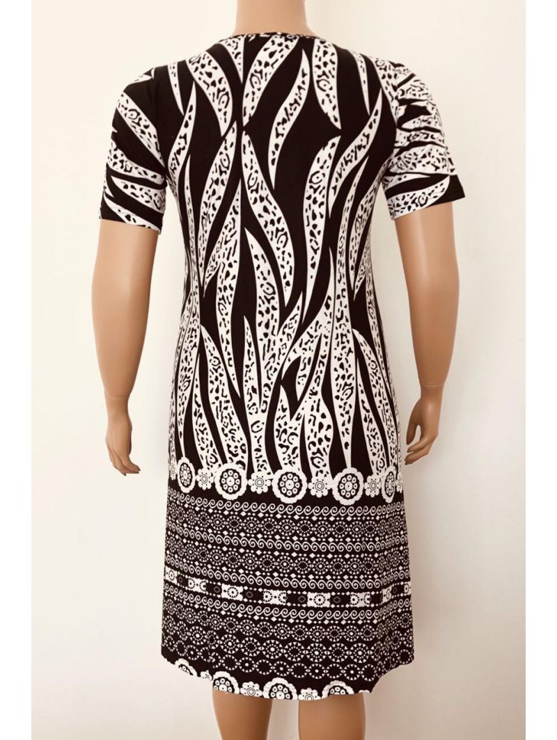 Платье с узорами