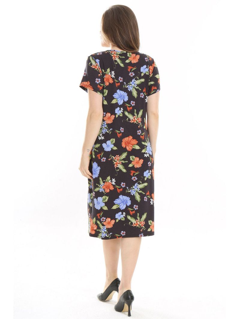 Viskoosist lilledega kleit Viskoosist lilledega kleit