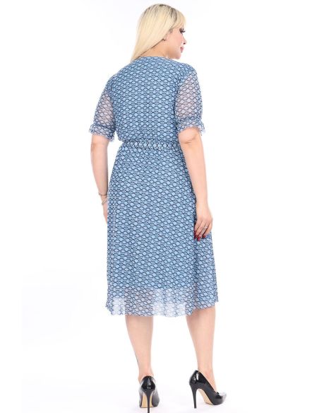 Синее платье с короткими рукавами