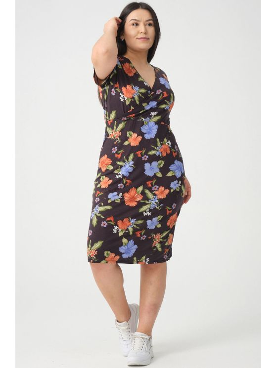 Mustriline V-kaelusega kleit 2