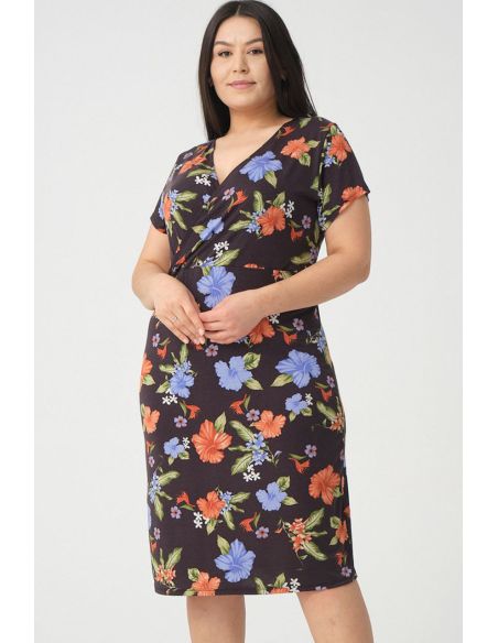 Rakstaina kleita ar V veida kakla izgriezumu