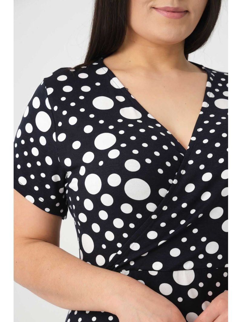 Suknelė su rutuliukais Suknelė su rutuliukais