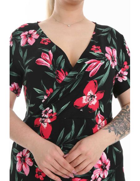 Lühikeste varrukatega lilleline kleit