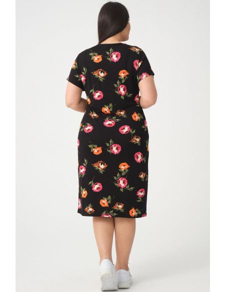 Must lilledega kleit