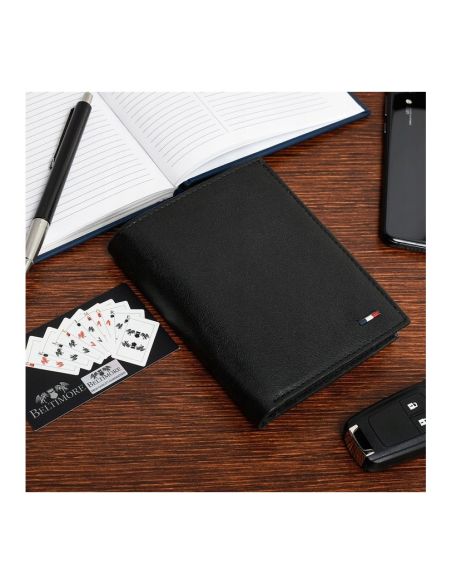 Melns ādas maks vīriešiem