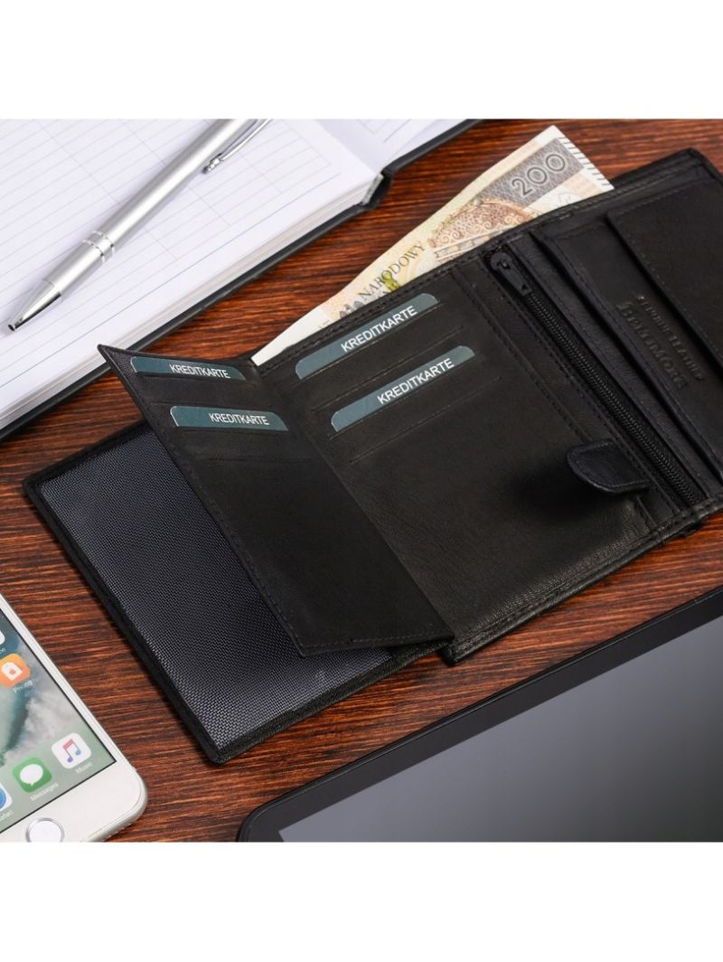 Juoda odinė piniginė vyrams