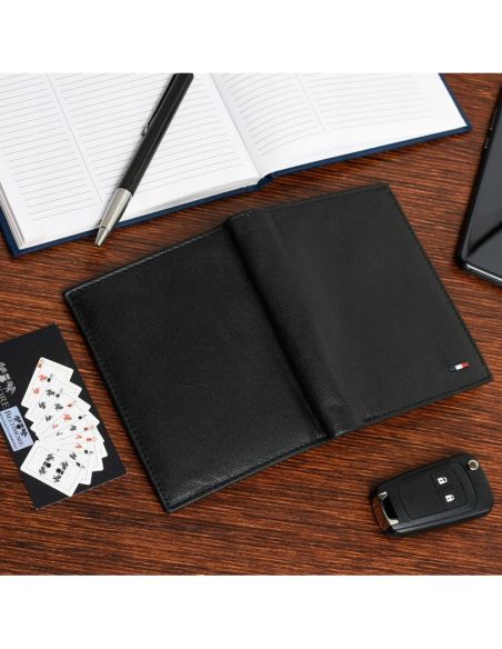 Melns ādas maks vīriešiem