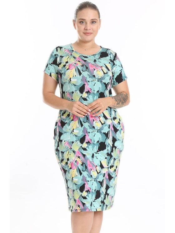 Punktu kleita ar īsām piedurknēm