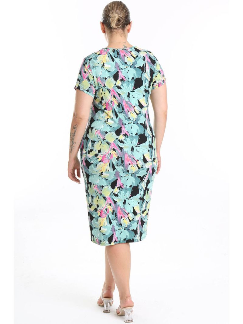 Lühikeste varrukatega täpiline kleit