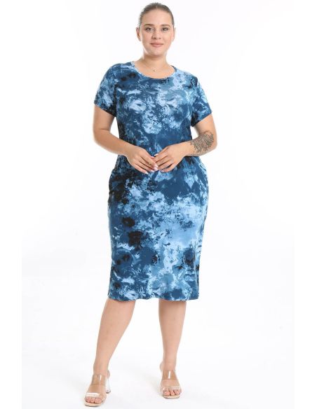 Kleita ar īsām piedurknēm