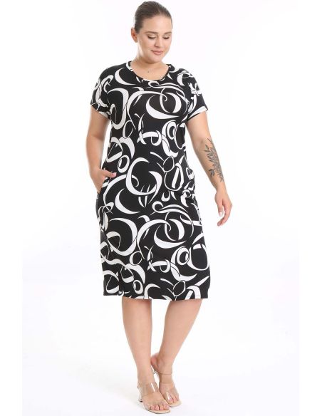 Платье с короткими рукавами