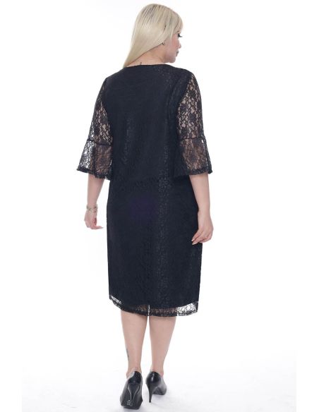 Melna kleita ar mežģīnēm