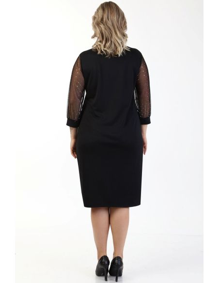 Juoda suknelė su 3/4 rankovėmis