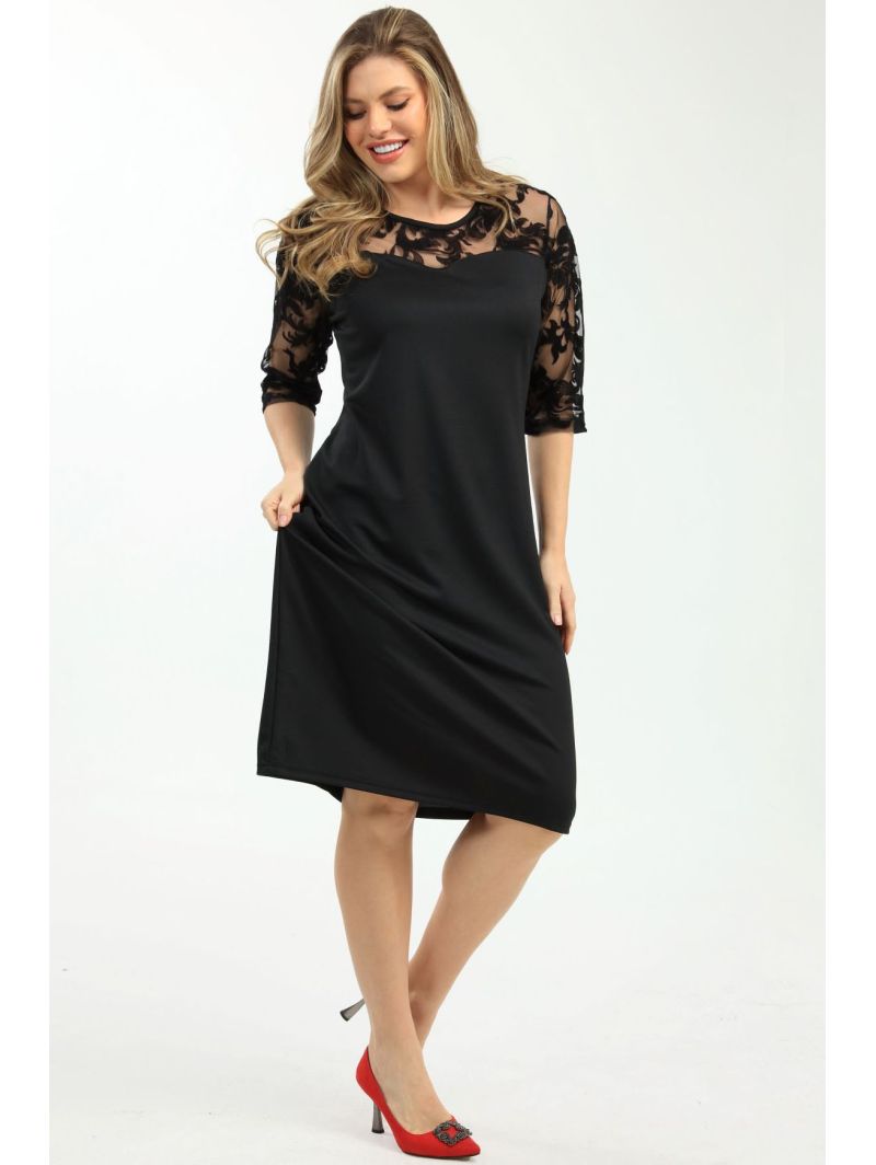 Черное платье с кружевом Черное платье с кружевом
