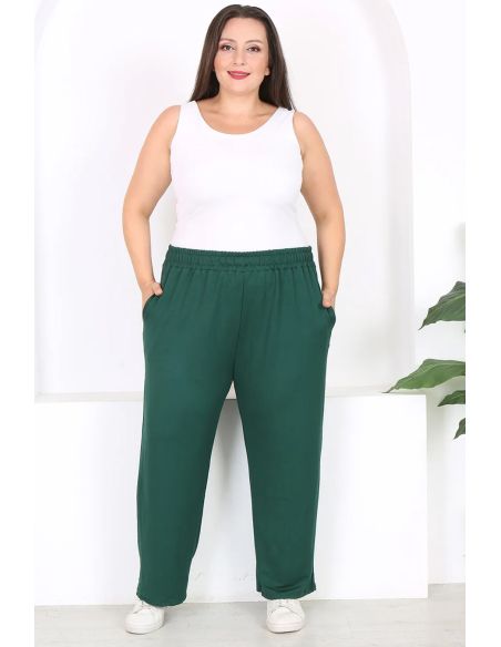 Suurema suurusega spordipüksid