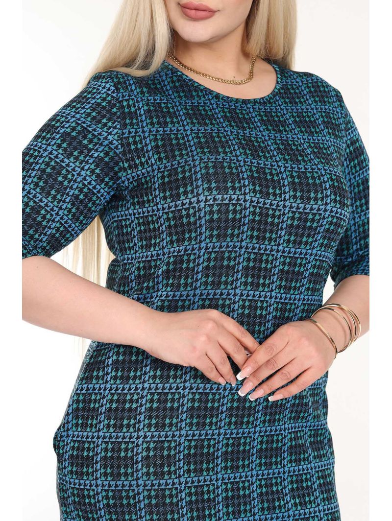 Классическое клетчатое платье с... Классическое клетчатое платье с...