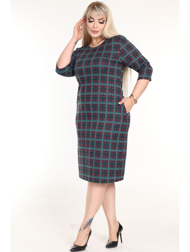 Klassikaline ruuduline kleit taskutega Klassikaline ruuduline kleit taskutega