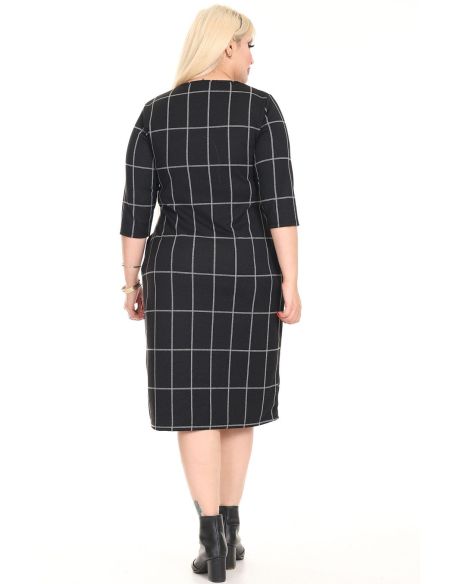 Klasiska rūtaina kleita ar kabatām