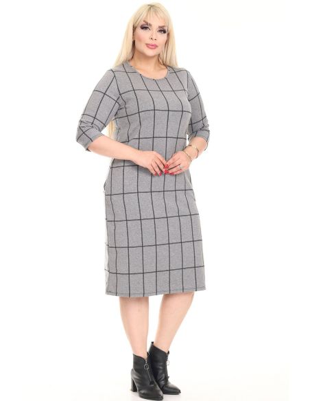 Klassikaline ruuduline kleit taskutega