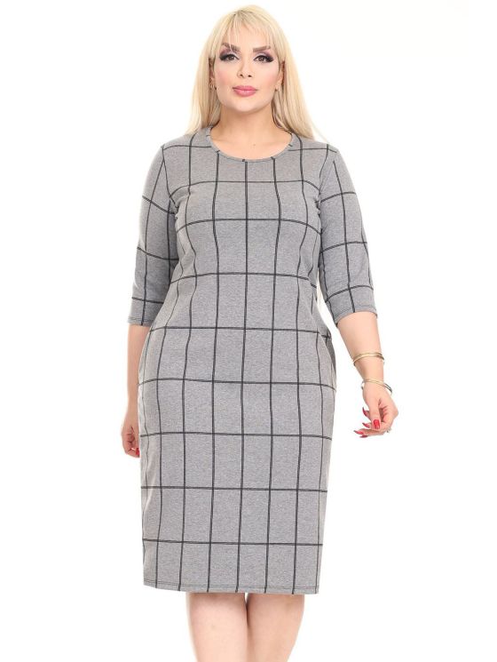 Klassikaline ruuduline kleit taskutega