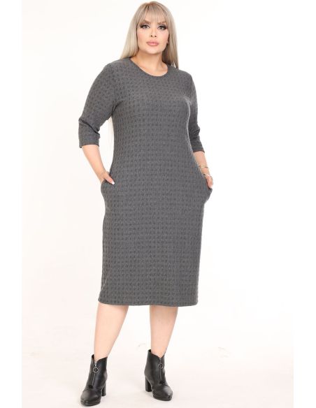 Klasikinė suknelė su kišenėmis