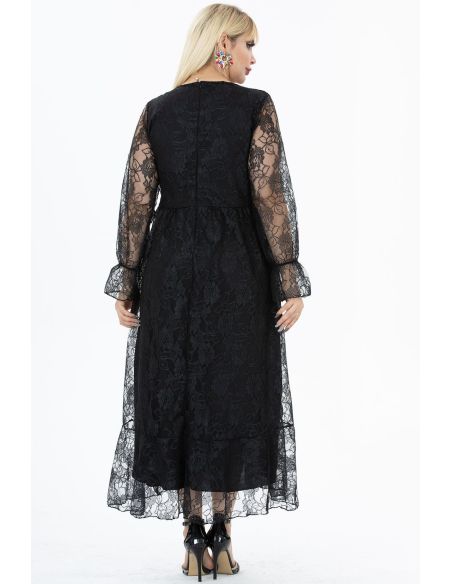 Pikk elegantne pitsiga kleit