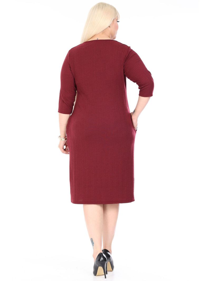 Klassikaline kleit taskutega Klassikaline kleit taskutega