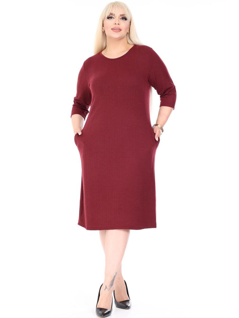 Klassikaline kleit taskutega Klassikaline kleit taskutega