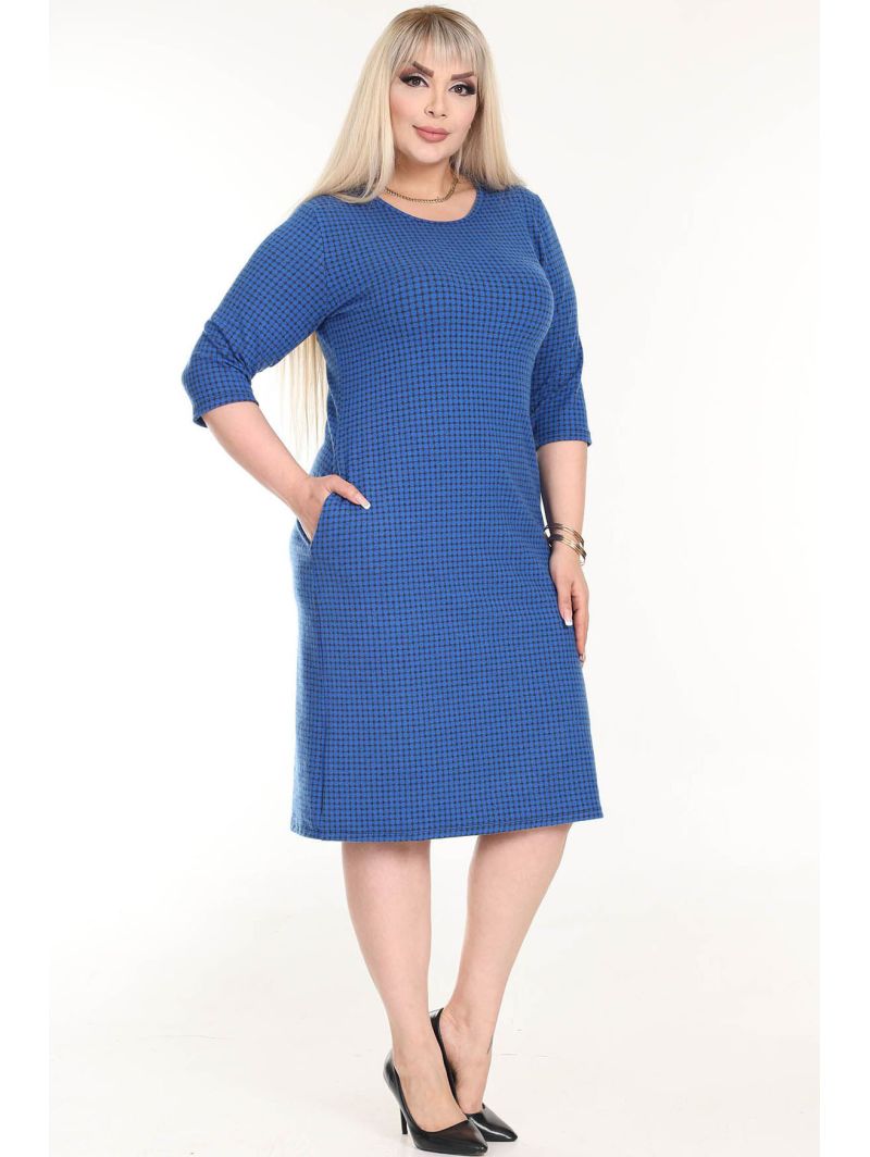 Klassikaline kleit taskutega Klassikaline kleit taskutega