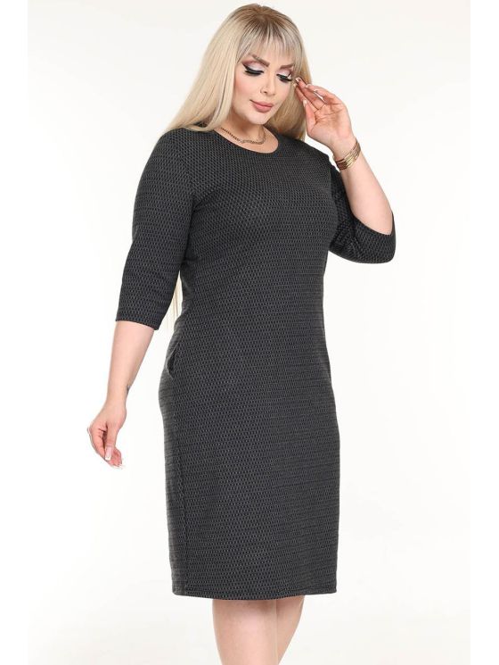 Klassikaline kleit taskutega