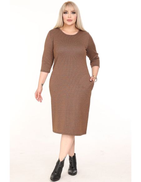 Klassikaline kleit taskutega