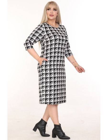 Klasiska kleita ar kabatām