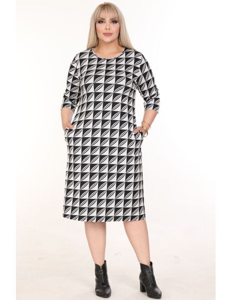 Klasikinė suknelė su kišenėmis