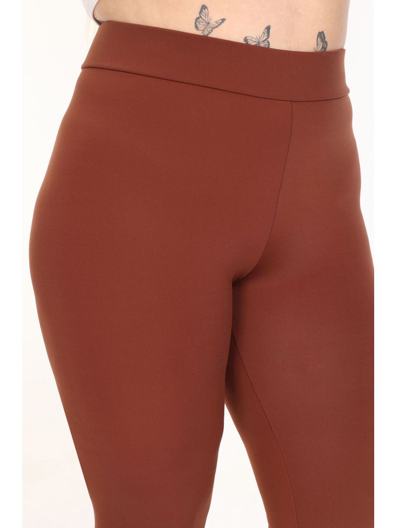 Aptemptos didelių dydžių kelnės Aptemptos didelių dydžių kelnės