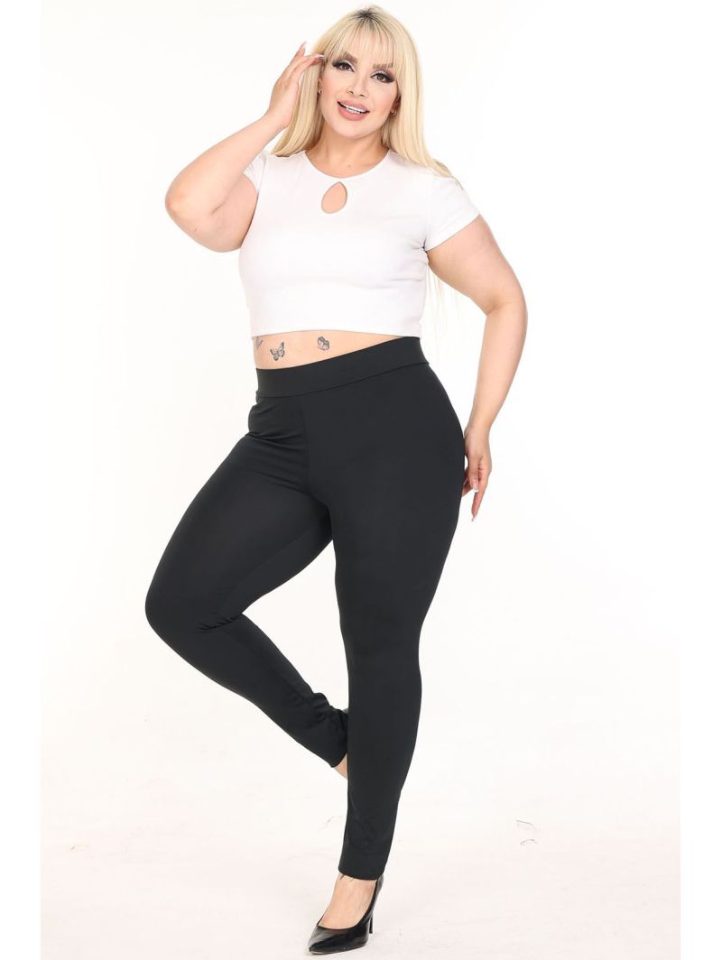 Kitsad pluss-suuruses püksid Kitsad pluss-suuruses püksid