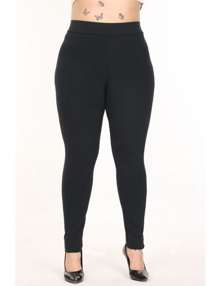 Aptemptos didelių dydžių kelnės