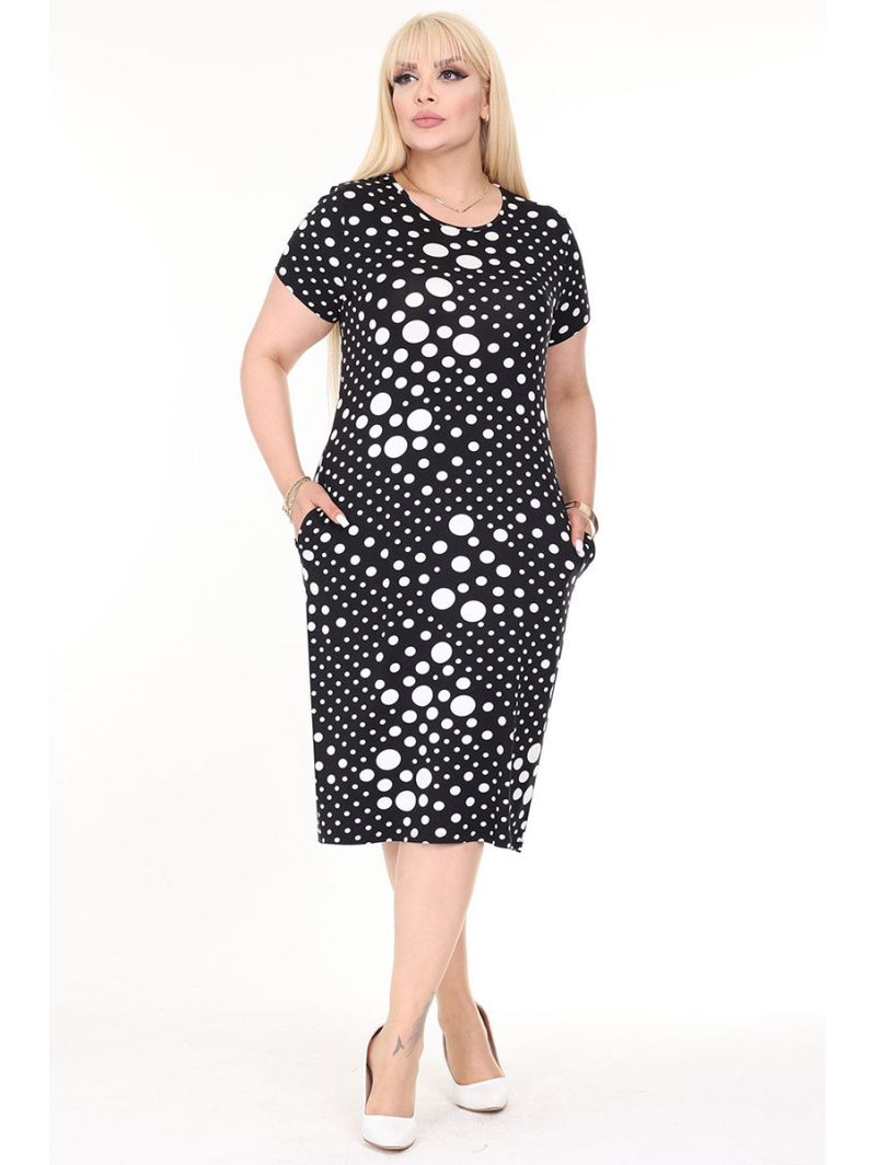 Paprasta vasarinė suknelė Paprasta vasarinė suknelė